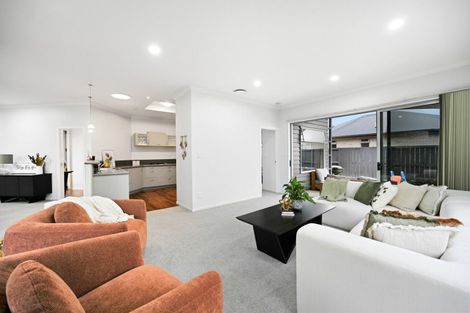 Photo of property in 31 Mickelson Avenue, Rototuna, Hamilton, 3210