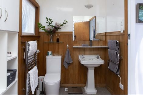 Photo of property in 2 Dale Street, Lower Vogeltown, New Plymouth, 4310