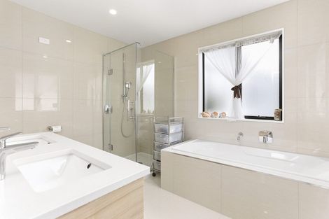 Photo of property in 127 Colonial Drive, Silverdale, 0932