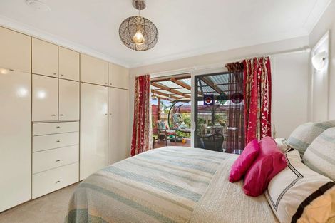 Photo of property in 35 Strathmore Avenue, Levin, 5510