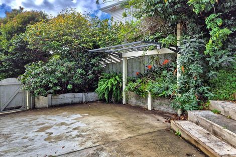 Photo of property in 10 Voltaire Street, Karori, Wellington, 6012