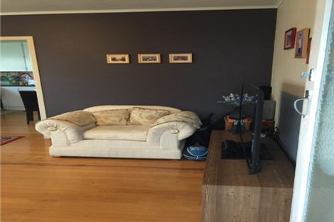 Photo of property in 1/7 Evelyn Place, Hillcrest, Auckland, 0627