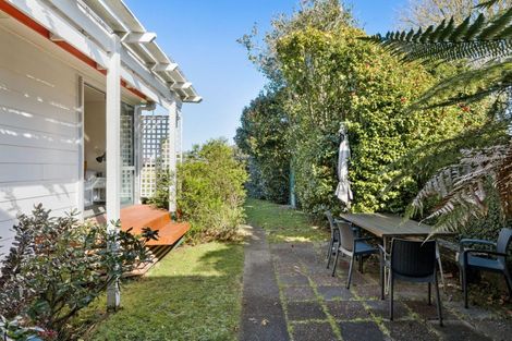 Photo of property in 21 Morrow Avenue, St Andrews, Hamilton, 3200