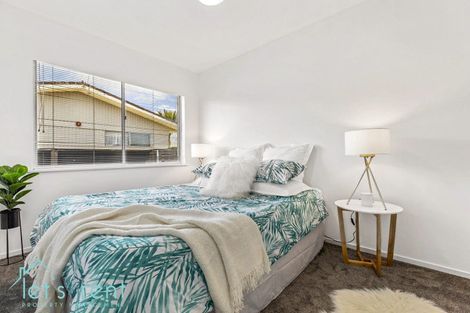 Photo of property in 2/25 Pinedale Place, Henderson, Auckland, 0610