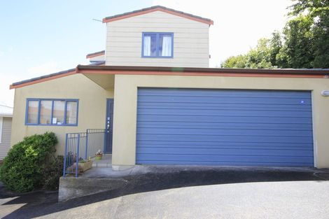 Photo of property in 1/5 Carole Crescent, Pakuranga, Auckland, 2010