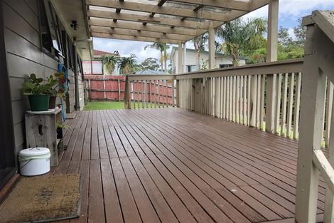 Photo of property in 13 Edwin Freeman Place, Ranui, Auckland, 0612