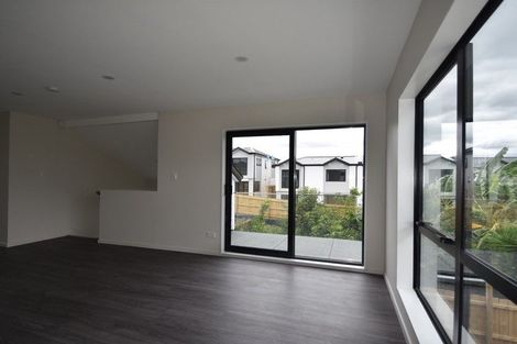 Photo of property in 39c Russell Road, Manurewa, Auckland, 2102