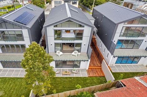 Photo of property in 108b Coronation Road, Hillcrest, Auckland, 0627