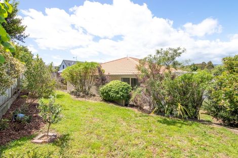 Photo of property in 9 Ruapehu Drive, Fitzherbert, Palmerston North, 4410