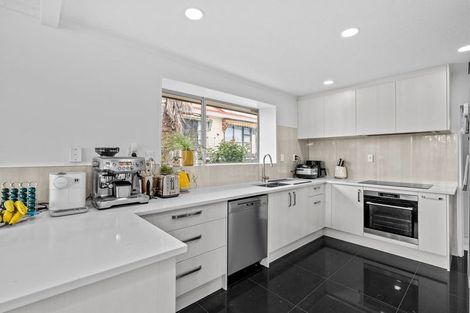 Photo of property in 207 Maidstone Road, Avonhead, Christchurch, 8042