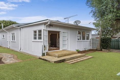 Photo of property in 14 Huapai Street, Onehunga, Auckland, 1061
