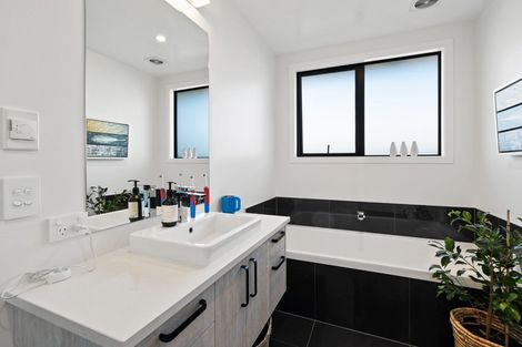 Photo of property in 4 Pennycook Place, Lake Hawea, Wanaka, 9382