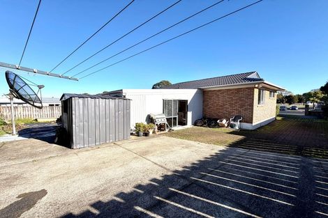 Photo of property in 23 Hyperion Drive, Randwick Park, Auckland, 2105