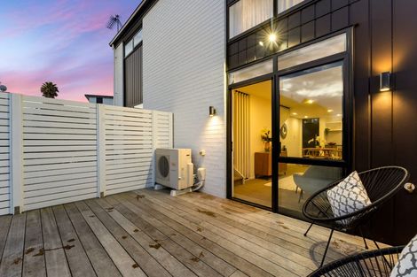 Photo of property in 7b Reg Pearce Way, Glen Innes, Auckland, 1072