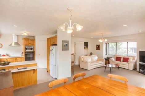 Photo of property in 86 Gosford Drive, Botany Downs, Auckland, 2010