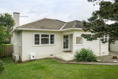 Photo of property in 12 Centennial Drive, Hokowhitu, Palmerston North, 4410
