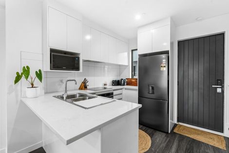 Photo of property in 6/3 Abbotleigh Avenue, Te Atatu Peninsula, Auckland, 0610