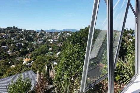 Photo of property in 21a Cotswold Crescent, Newlands, Wellington, 6037