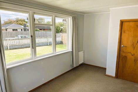 Photo of property in 19 Miro Street, Merrilands, New Plymouth, 4312