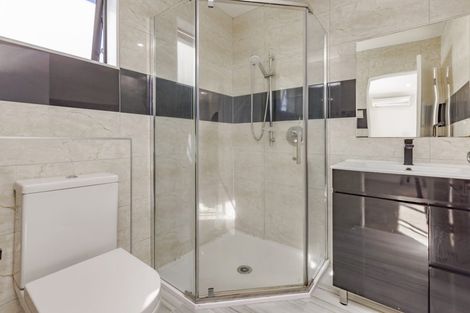 Photo of property in 11b Oxford Road, Manurewa, Auckland, 2102