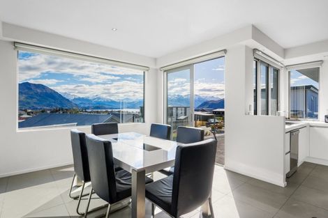 Photo of property in 5 Bovett Place, Wanaka, 9305