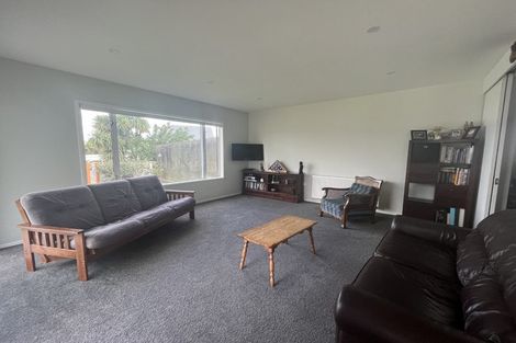 Photo of property in 42 Puru Crescent, Lyall Bay, Wellington, 6022