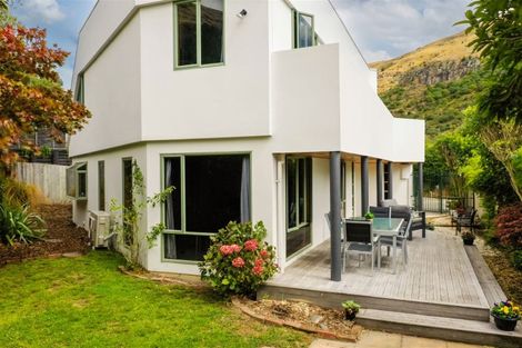 Photo of property in 4 Evans Pass Road, Sumner, Christchurch, 8081