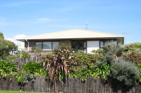 Photo of property in 4 Ash Place, Whalers Gate, New Plymouth, 4310