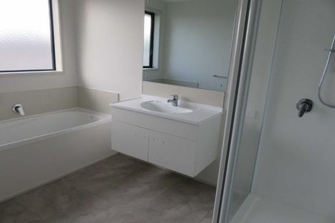 Photo of property in 15 Sinead Court, Grandview Heights, Hamilton, 3200