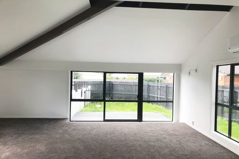 Photo of property in 10b Gifford Road, Papatoetoe, Auckland, 2025