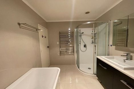 Photo of property in 15 Vanbrugh Place, Bucklands Beach, Auckland, 2014