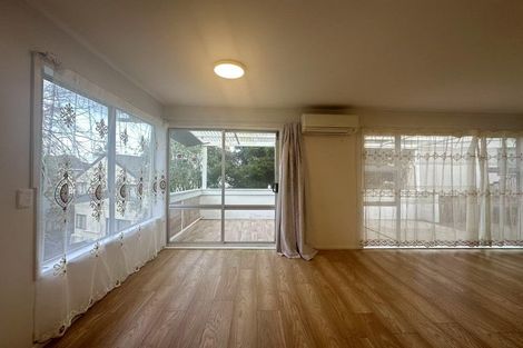 Photo of property in 9k View Road, Glenfield, Auckland, 0627