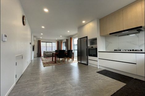 Photo of property in 8d Blyton Lane, Pakuranga Heights, Auckland, 2010