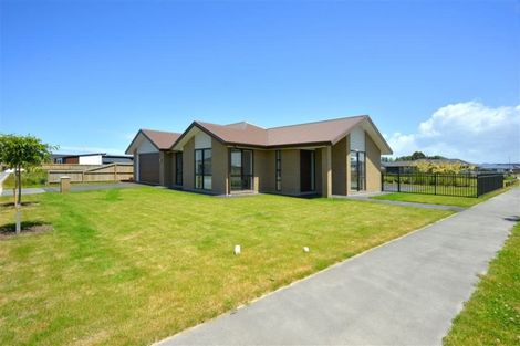 Photo of property in 2 Endurance Lane, Wigram, Christchurch, 8025