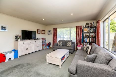 Photo of property in 5 Rimu Street, Inglewood, 4330