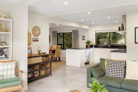 Photo of property in 77 Oregon Drive, Kelvin Heights, Queenstown, 9300