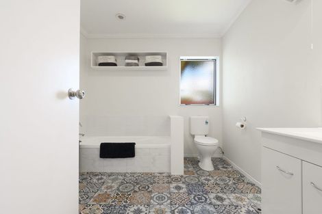 Photo of property in 60 Arabian Drive, Papamoa Beach, Papamoa, 3118