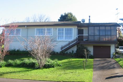 Photo of property in 1 Snowden Place, Opaheke, Papakura, 2113