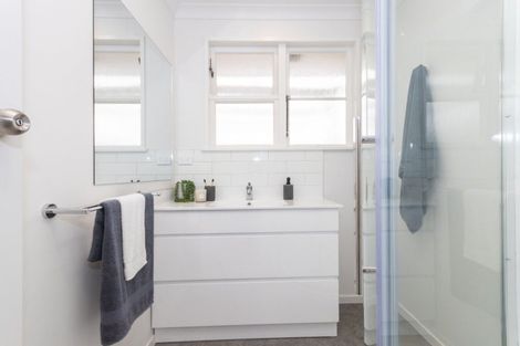 Photo of property in 95 Ruamahanga Crescent, Terrace End, Palmerston North, 4410