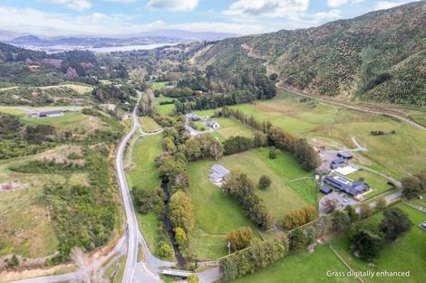 Photo of property in 405 Paekakariki Hill Road, Paekakariki Hill, Porirua, 5381