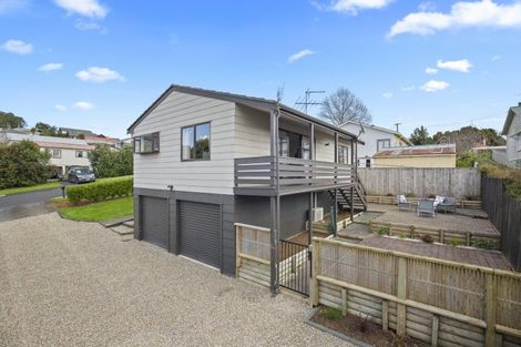 Photo of property in 2 The Glade South, Pukekohe, 2120