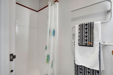 Photo of property in 12d Parris Street, Moturoa, New Plymouth, 4310