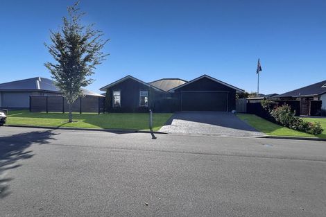 Photo of property in 43 Highgate Drive, Rangiora, 7400