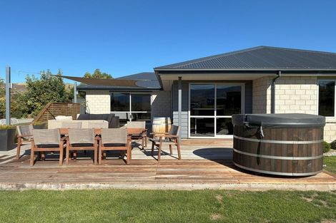 Photo of property in 2 Prospect Lane, Bannockburn, Cromwell, 9384