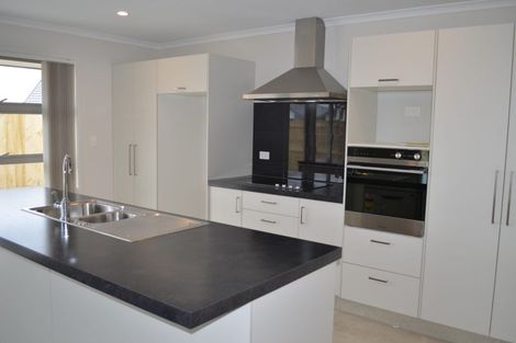 Photo of property in 16 Te Kio Crescent, Papamoa Beach, Papamoa, 3118