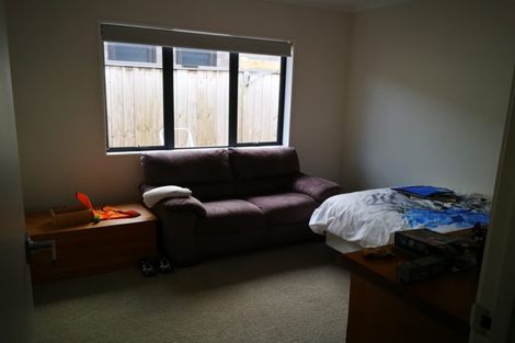 Photo of property in 4 Pohue Avenue, Huapai, Kumeu, 0810