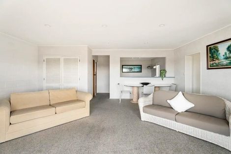 Photo of property in 76 Marellen Drive, Red Beach, 0932