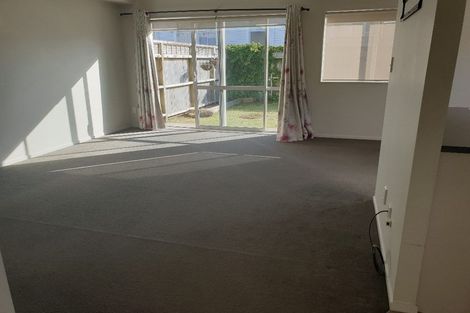 Photo of property in 18/45a Swanson Road, Henderson, Auckland, 0610