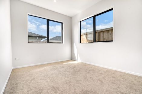 Photo of property in 24 Babina Avenue, Kumeu, 0810
