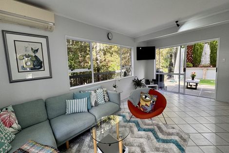 Photo of property in 19 Ravenstone Place, Chatswood, Auckland, 0626